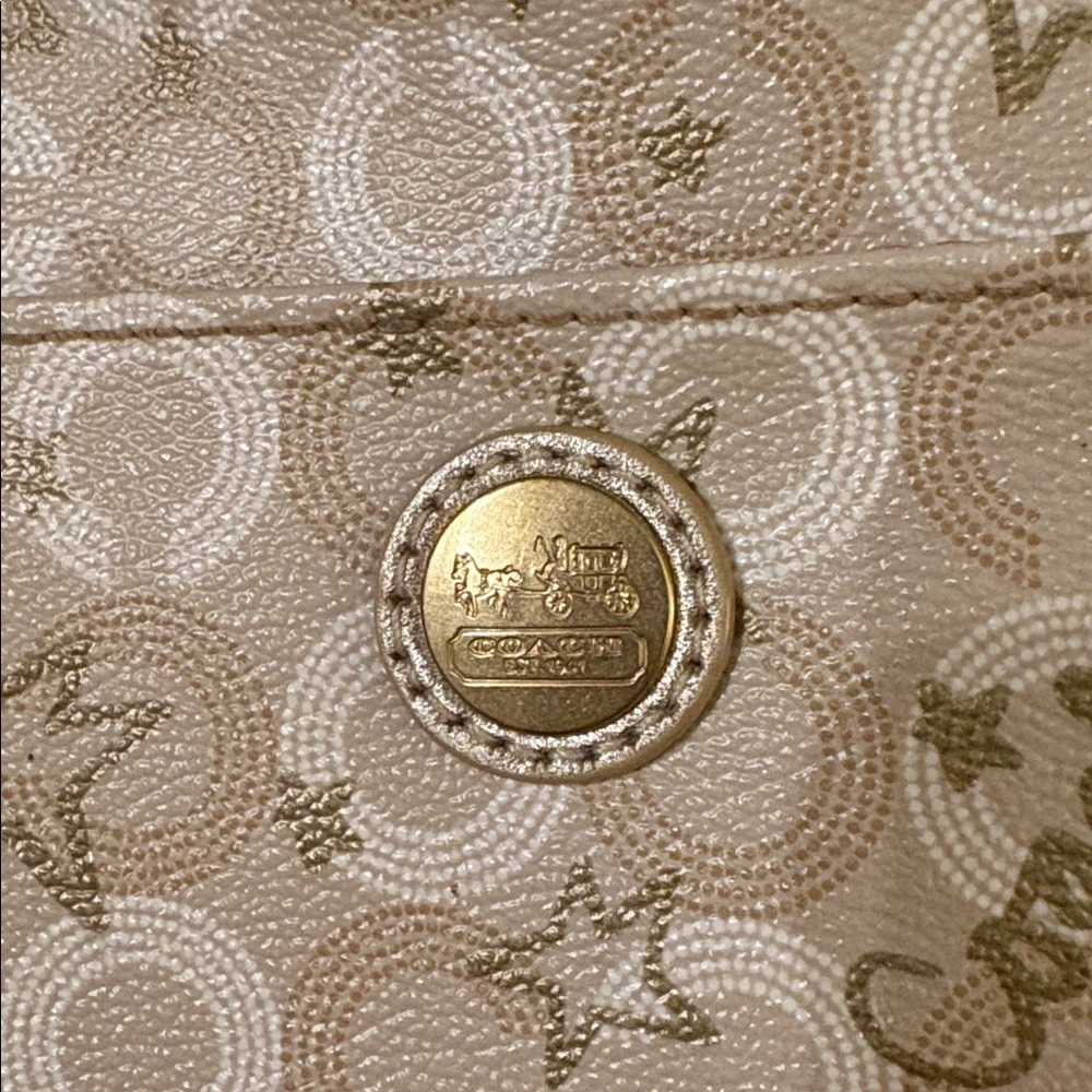 Coach Gold and Cream Waverly Snow Queen swing bag! - Picture 3 of 11